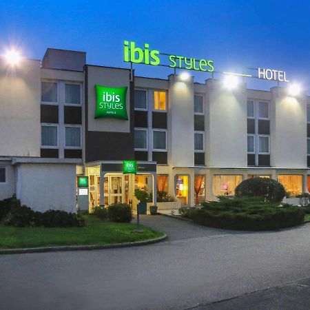 Готель Ibis Styles Orleans Ла-Шапель-Сен-Мемен Екстер'єр фото
