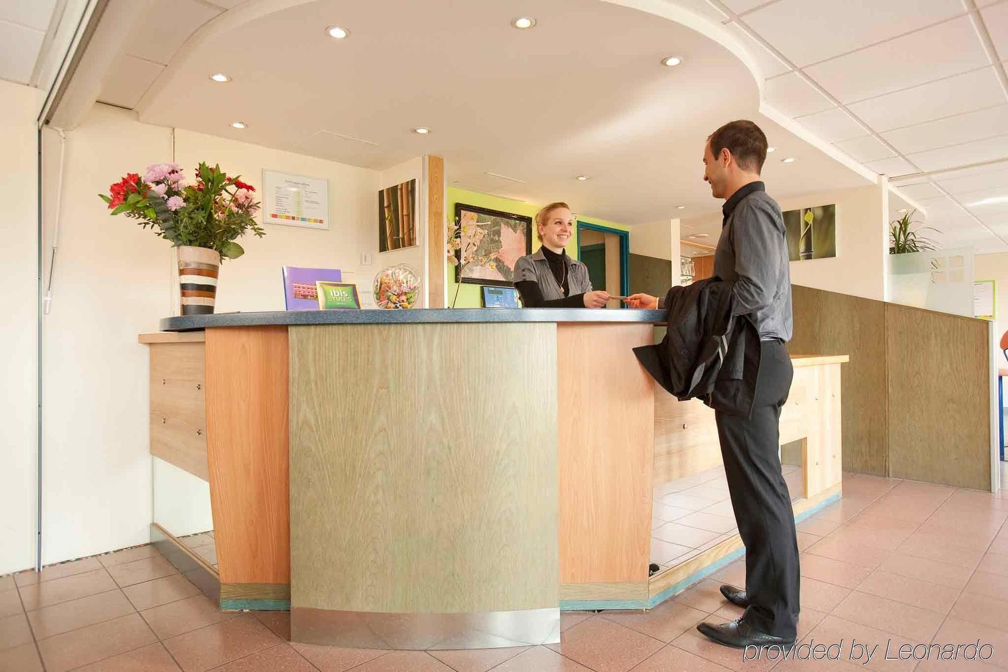 Готель Ibis Styles Orleans Ла-Шапель-Сен-Мемен Екстер'єр фото