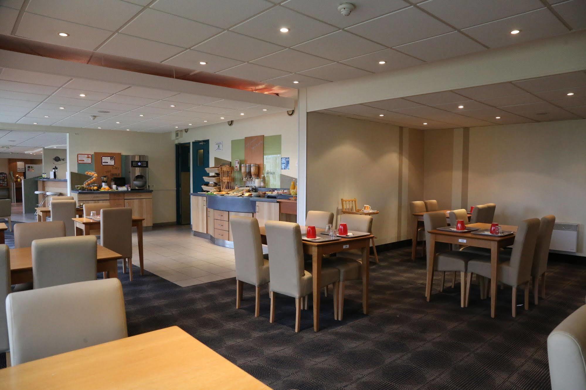 Готель Ibis Styles Orleans Ла-Шапель-Сен-Мемен Екстер'єр фото