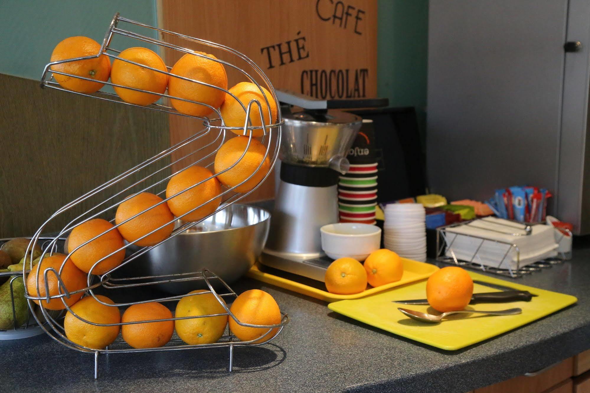 Готель Ibis Styles Orleans Ла-Шапель-Сен-Мемен Екстер'єр фото