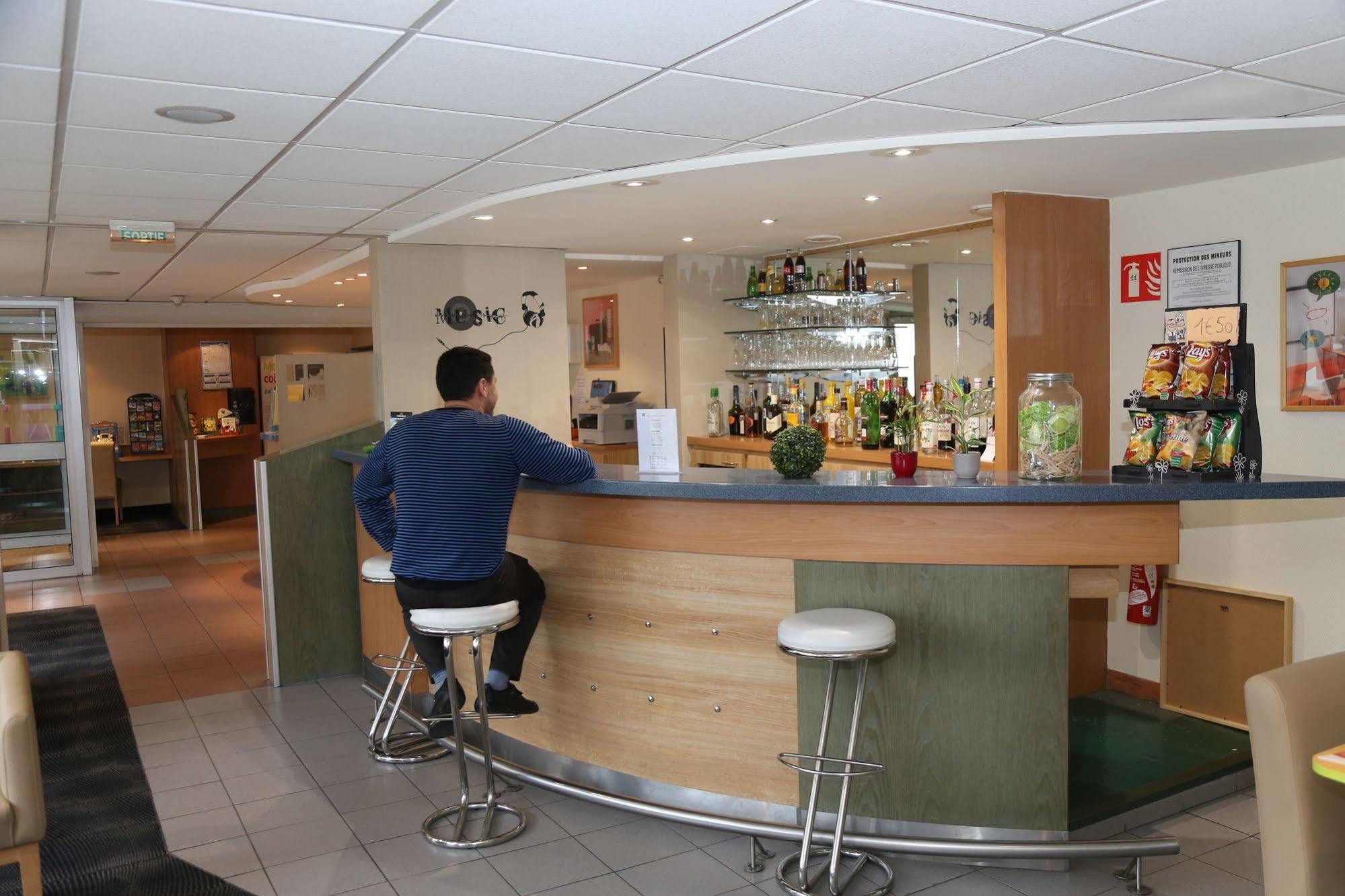 Готель Ibis Styles Orleans Ла-Шапель-Сен-Мемен Екстер'єр фото