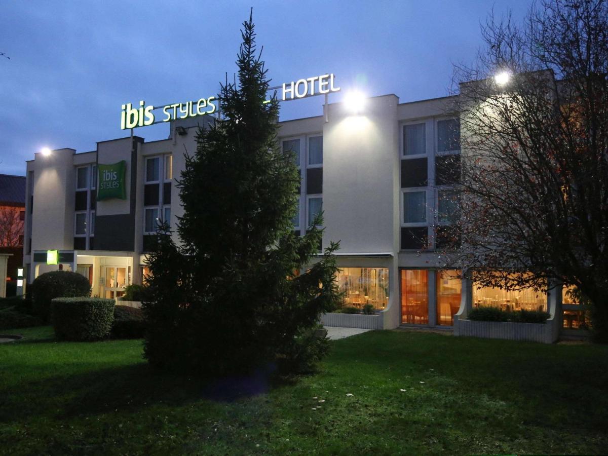 Готель Ibis Styles Orleans Ла-Шапель-Сен-Мемен Екстер'єр фото