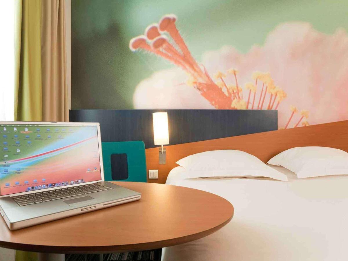 Готель Ibis Styles Orleans Ла-Шапель-Сен-Мемен Екстер'єр фото